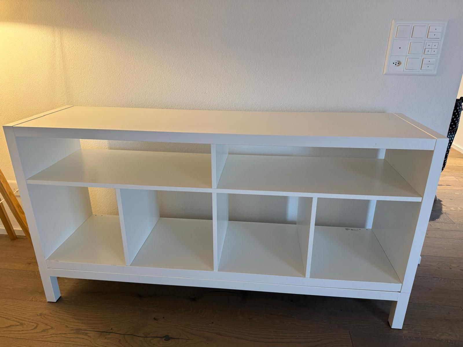 Voitures modèles: TV bench  – D'occasion à Lotzwil par eva_8hbj