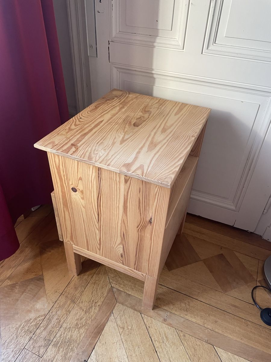 Nachttische: Table de chevet en bois IKEA Tarva – Gebraucht aus Lausanne von Balthaaaa 2