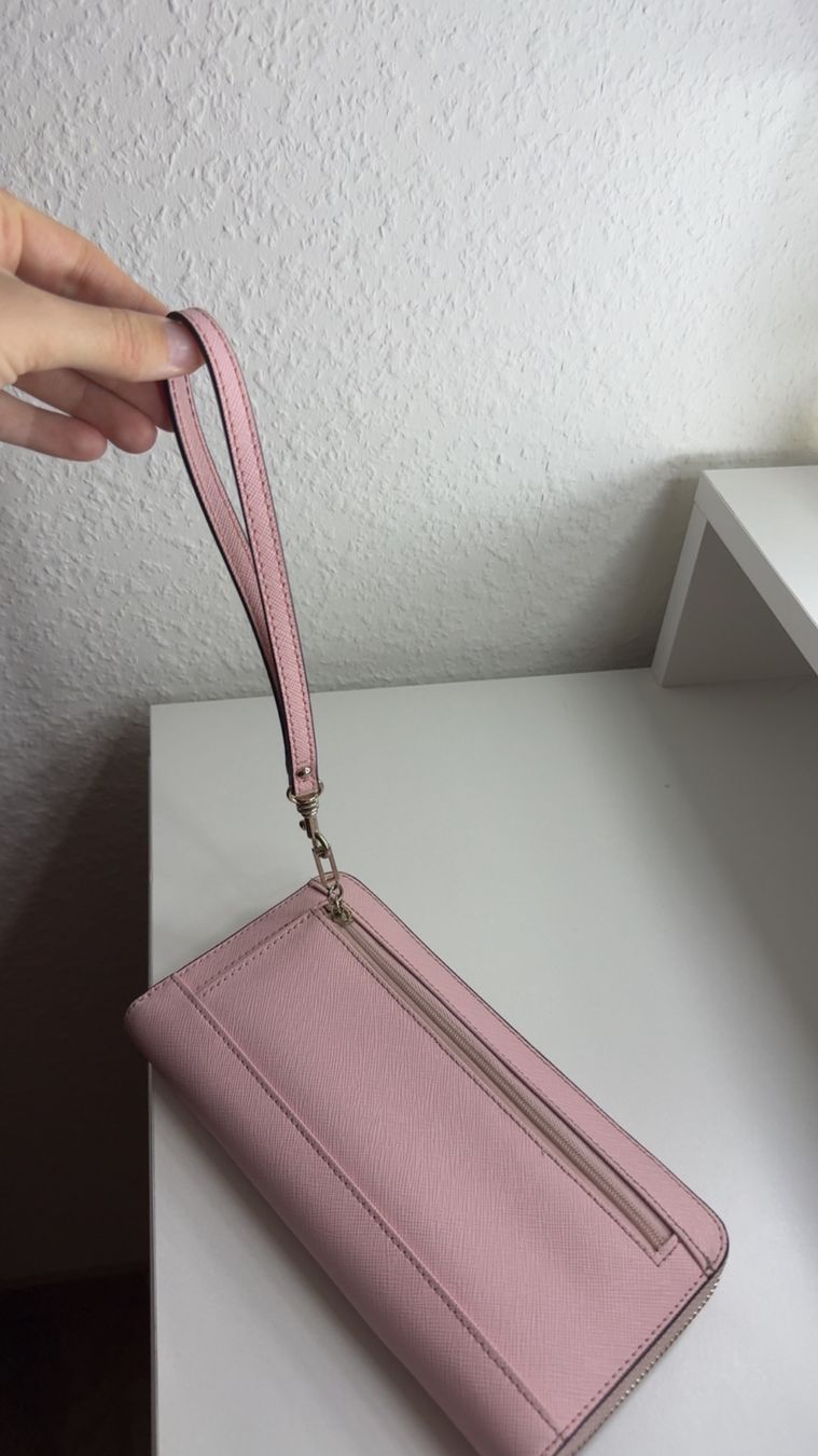 Portemonnaie: Guess portefeuille – Gebraucht aus Le Lignon von ceh_l55g 1