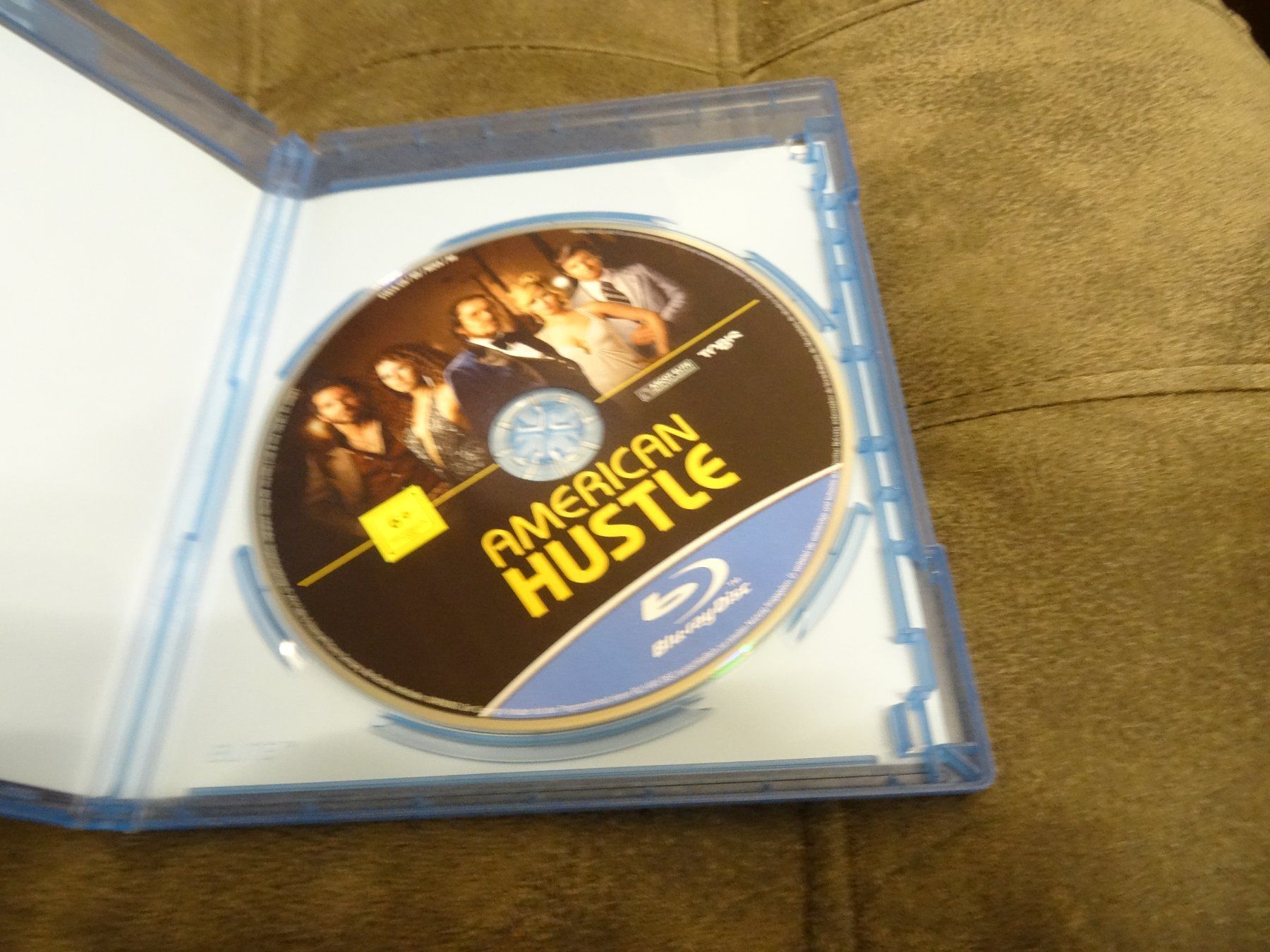 Tutti i DVDs: American Hustle BLU-RAY – Usato da Olten venduto da Disc-Verkauf 1