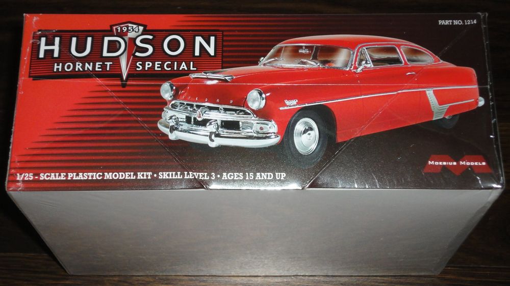 Moebius Models / 1954 Hudson Hornet Special 1/25