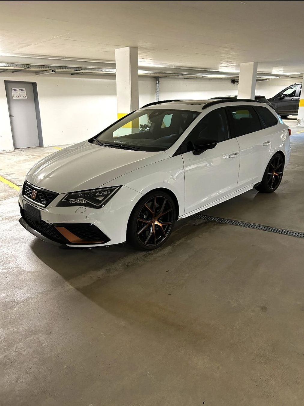 Seat Automobili: SEAT Leon ST Cupra R300 – Usato da Emmenbrücke venduto da jul_c9kv