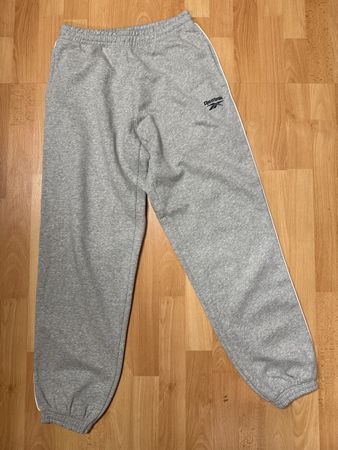 Reebok Jogginghose Herren Gr. S - Neu mit kleinem Fleck