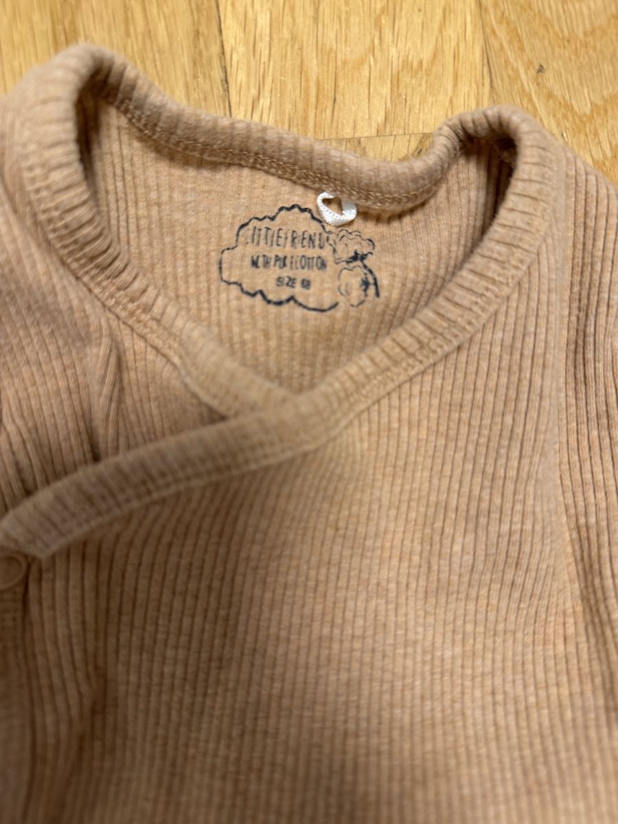 Lotti & Set di vestiti: Baby Strampler Set 2-teilig Grösse 68 – Usato da Steinhausen venduto da NataliaRocky