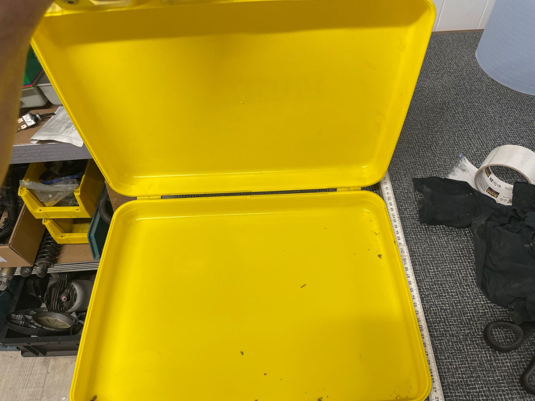 Altro in Bricolage: 2 Tragköfferli, Etui, Box, gelb und rot – Usato da Thayngen venduto da stammsani 1
