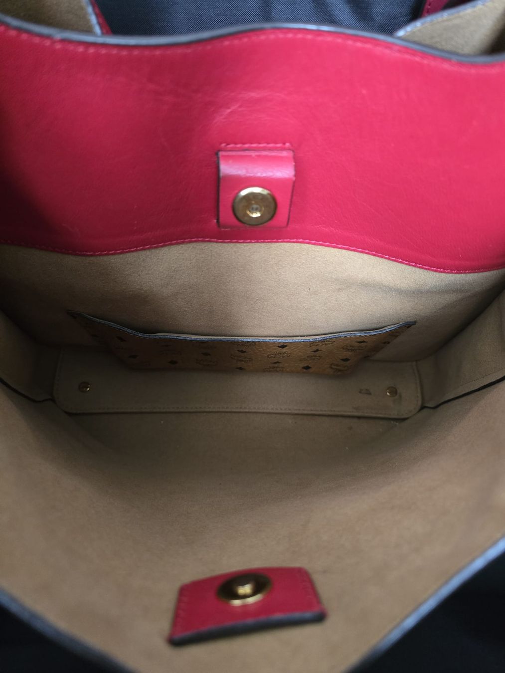 Mcm Borse da donna: Exklusive MCM Tasche in edlem Rot – Nuovo (secondo la descrizione) da Zürich venduto da Lex_i 2