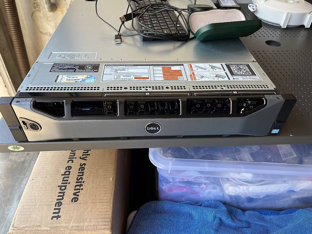 Server: Dell PowerEdge 720 Server – Gebraucht aus Basel von landretta08 2