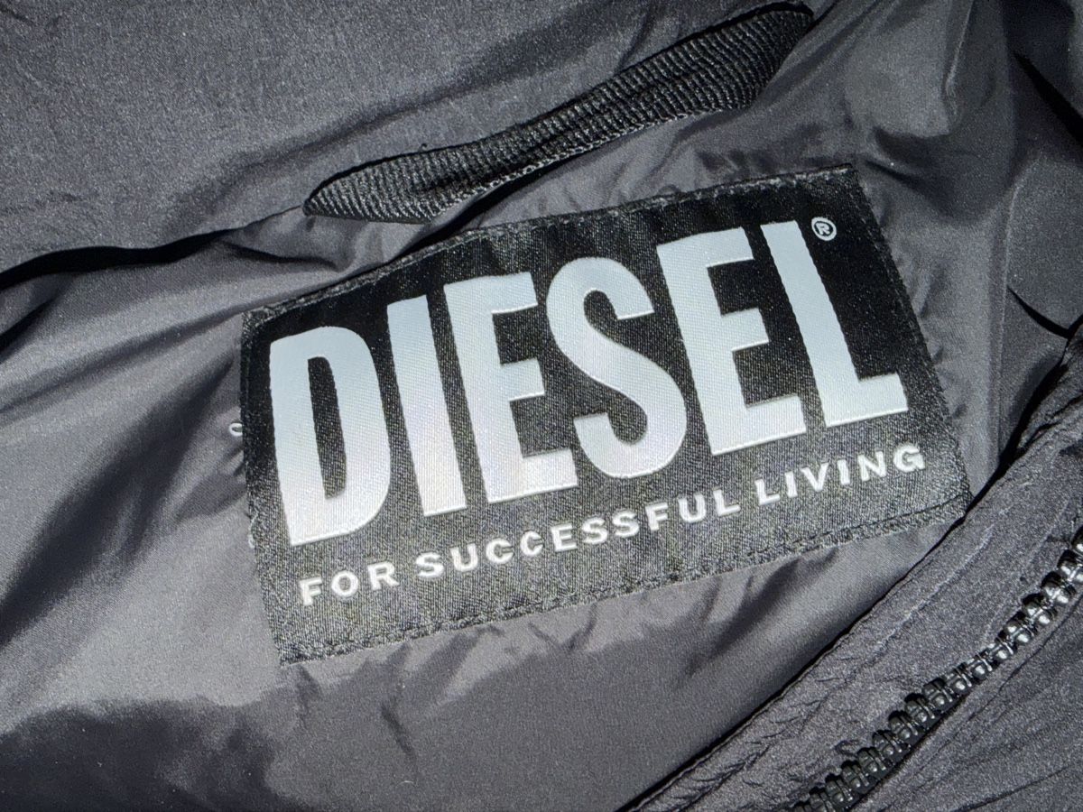Diesel Jacken: Diesel Black Puffer Jacket/Bomber – Gebraucht aus Morges von sof_tlh5 5
