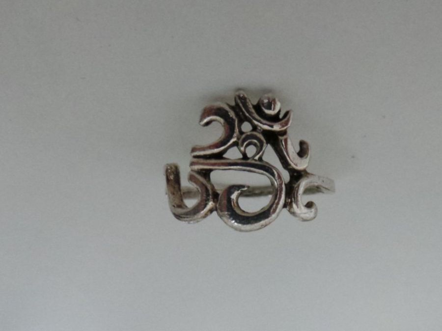 Anelli: Ring silberfarbig, Motiv Om verziert, U56 – Nuovo (secondo la descrizione) da Flamatt venduto da Tattoo18 1