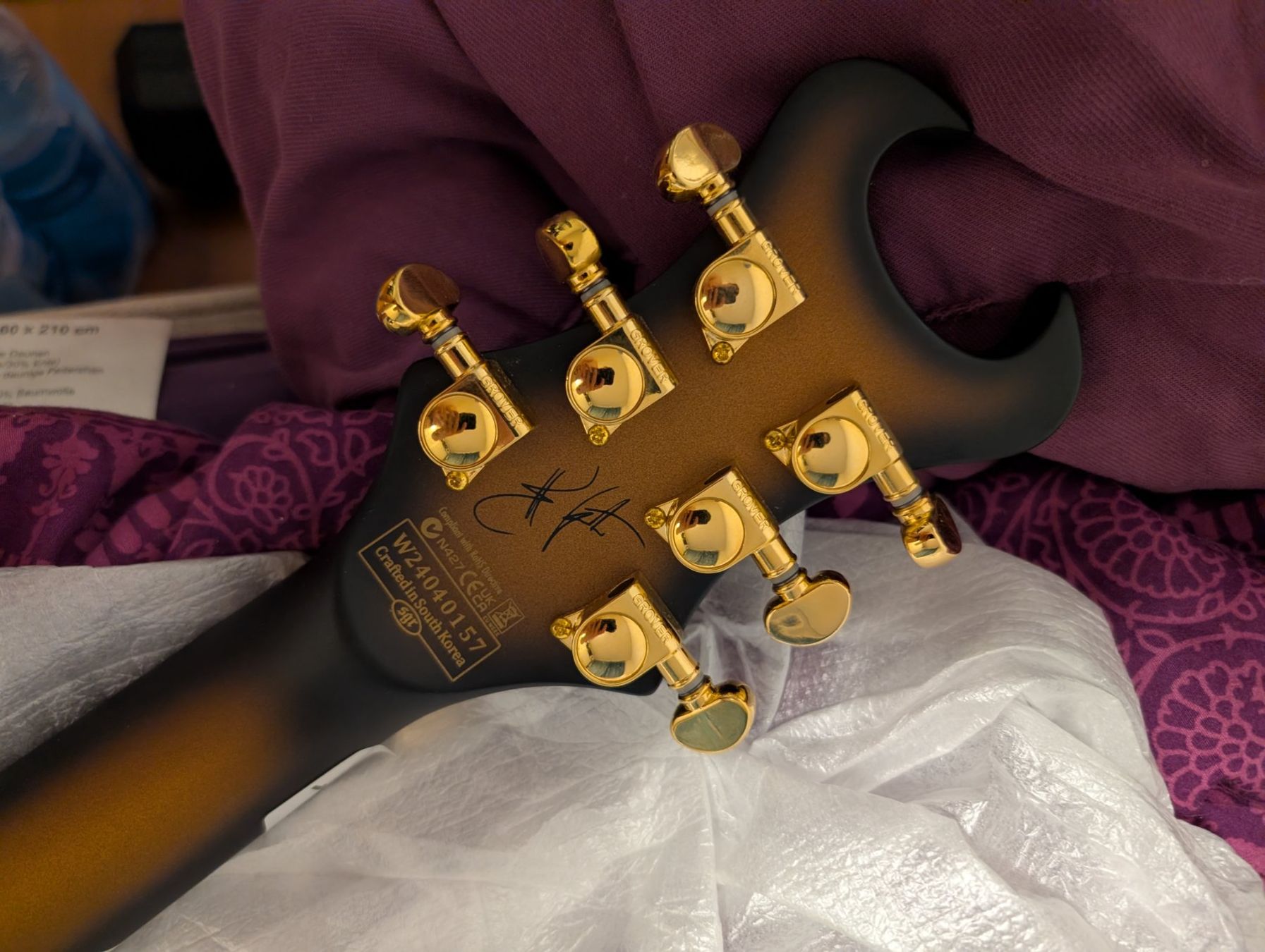 Schecter Strumenti musicali: Schecter Synyster Custom-S Satin Gold – Nuovo e nell'imballaggio originale da Winterthur venduto da ric_jp7p 4