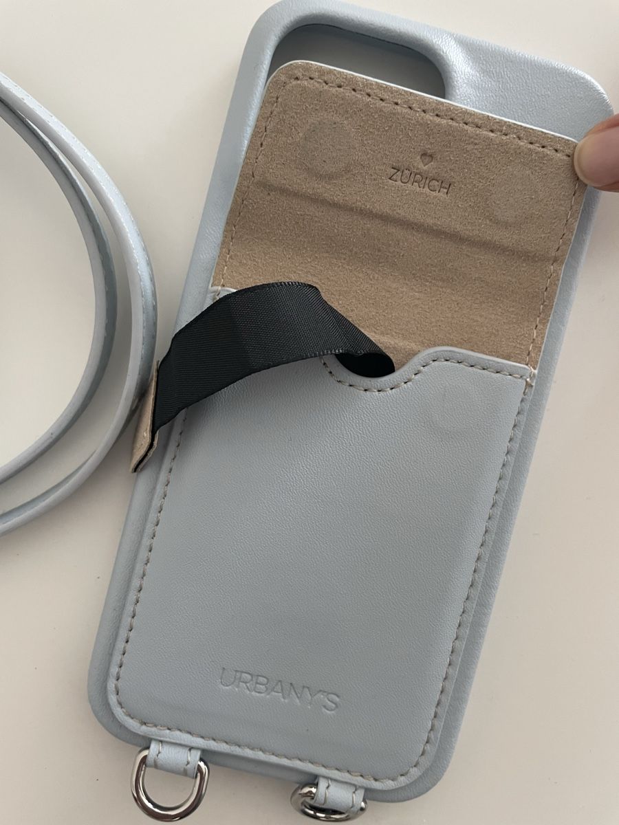 Urbany's Covers & Schutzfolien: Coque collier Urbany's iPhone 15 Plus bleu neuf – Neu (gemäss Beschreibung) aus Versoix von Pti-pois 2