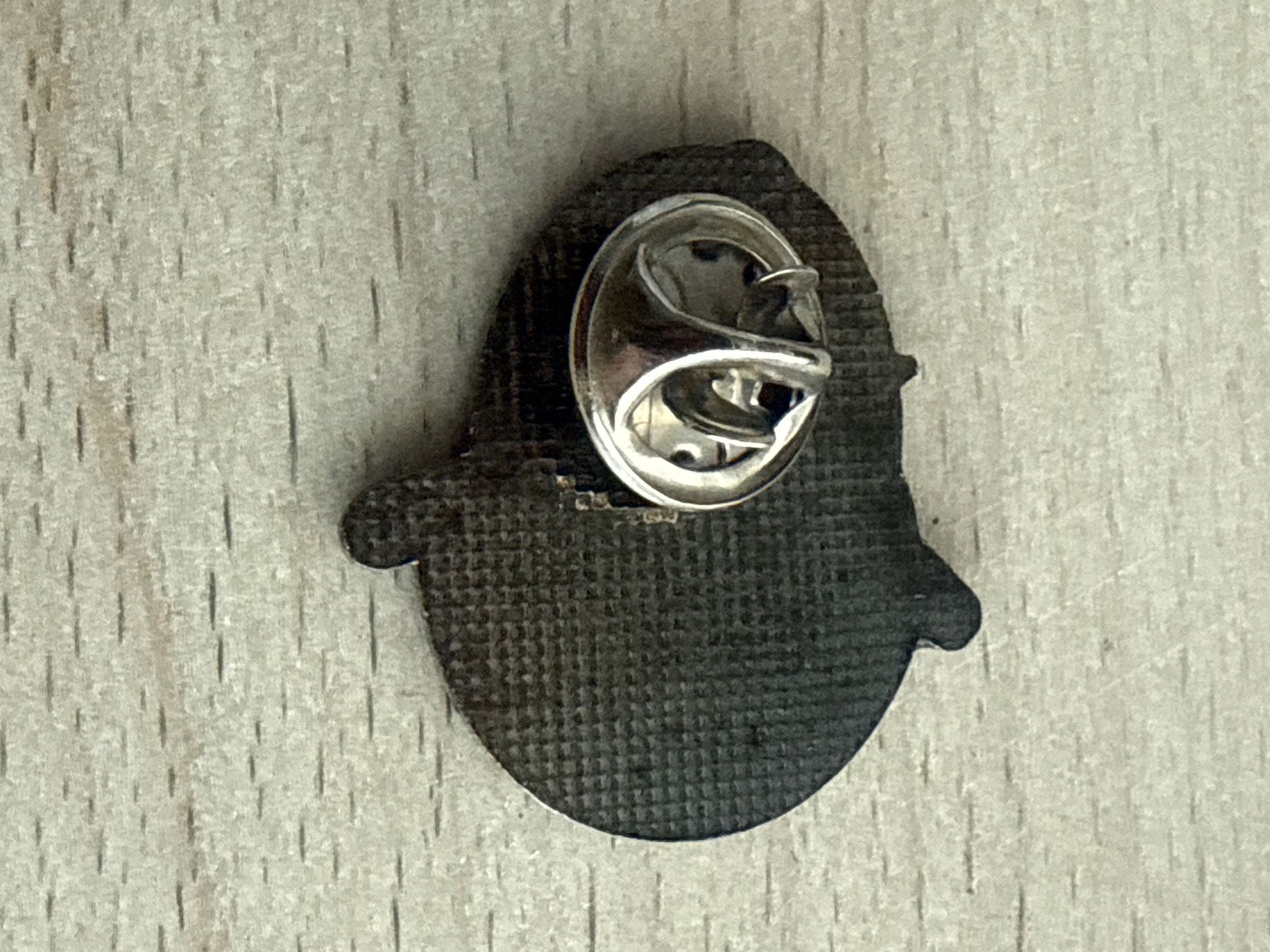 Plaketten & Abzeichen: Pin Finkechlopfer Nussbaumen – Gebraucht aus Glattbrugg von Schweigmatt 1