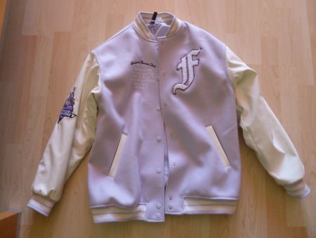 Verkaufe Mädchen/Frauenjacke Gr. XS