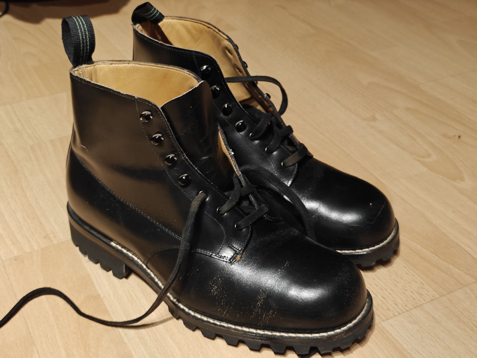 Scarpe da uomo: Schwarze Boots 42 – Usato da Malans GR venduto da mesmen 1