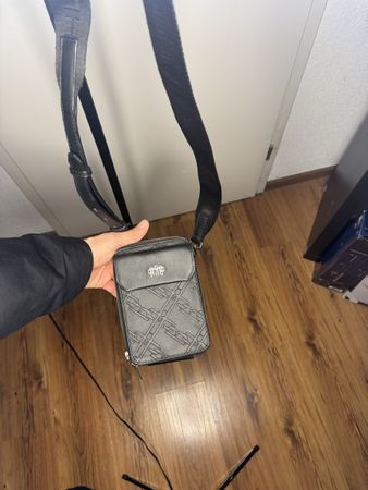 A3B Crossbody Tasche Schwarz