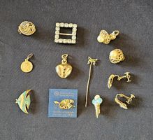 Schmuck Konvolut, Ohrclips, Anhänger, Broschen,