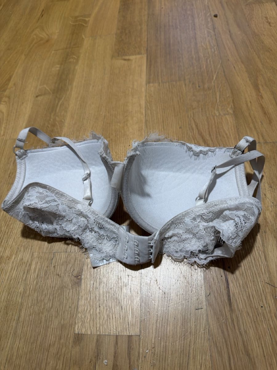 H&M Altra biancheria intima: Soutien-gorge blanc H&M – Usato da Le Locle venduto da Mayd_h 1