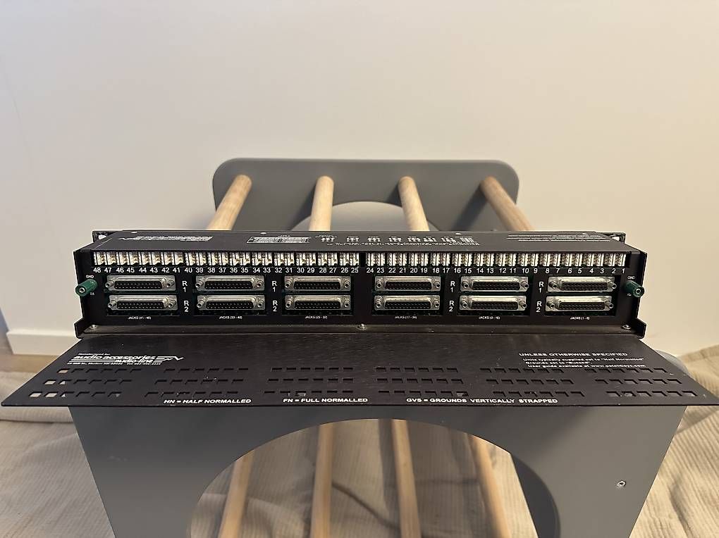 Racks & Ständer: Patchbay tt -db25 Audio Accessories – Gebraucht aus Zumikon von Haus1 1