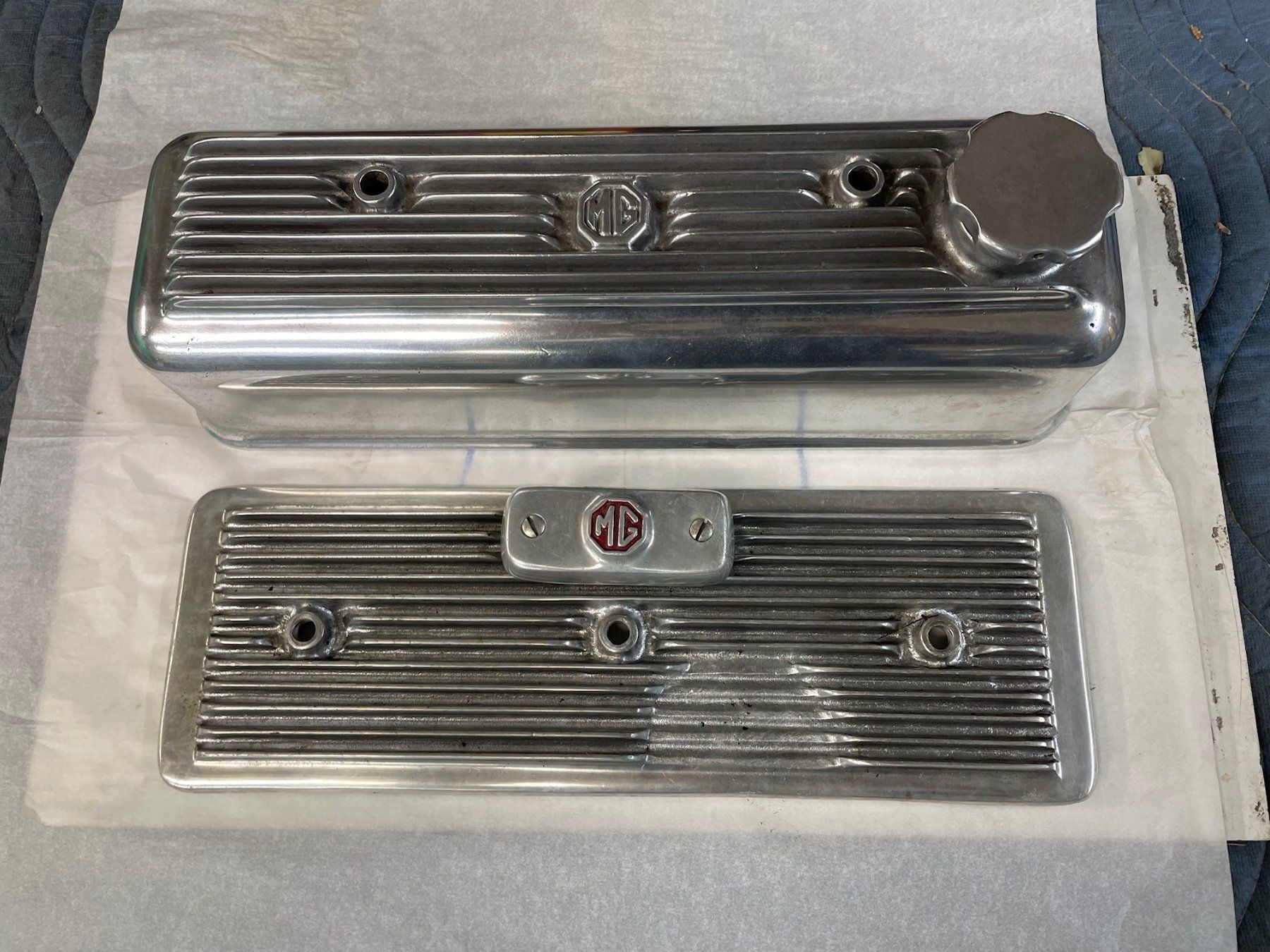 MG Alle Autoersatzteile: ALUMINIUMVENTILABDECKUNG – Gebraucht aus Rümlang von toys4bigboys0