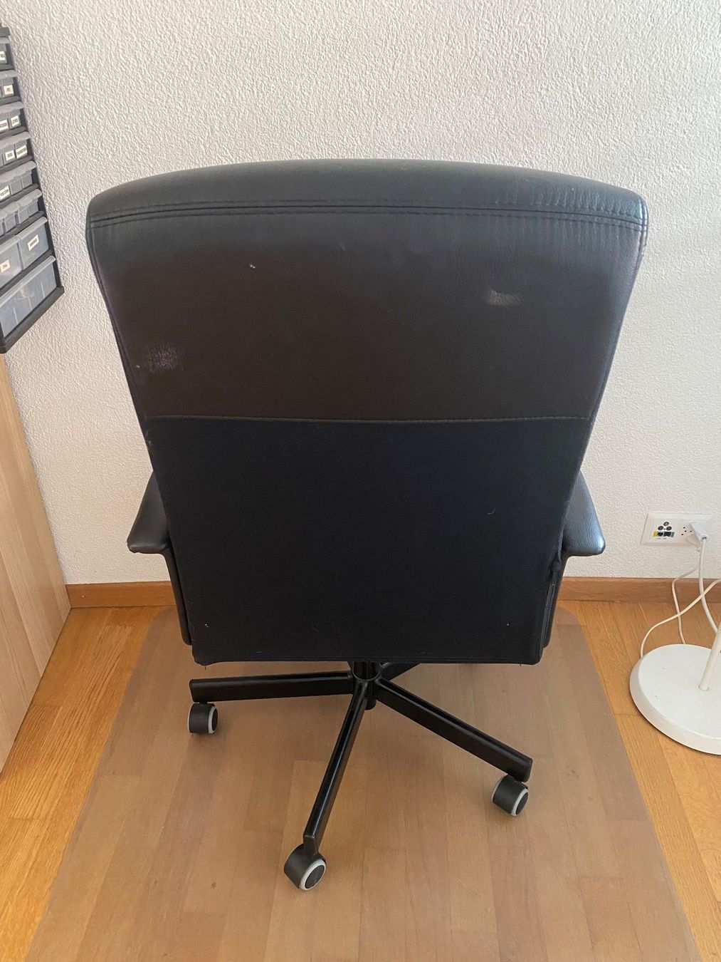 Ikea Stühle: MILLBERGET Drehstuhl, schwarz – Gebraucht aus Zürich von anasustic 5