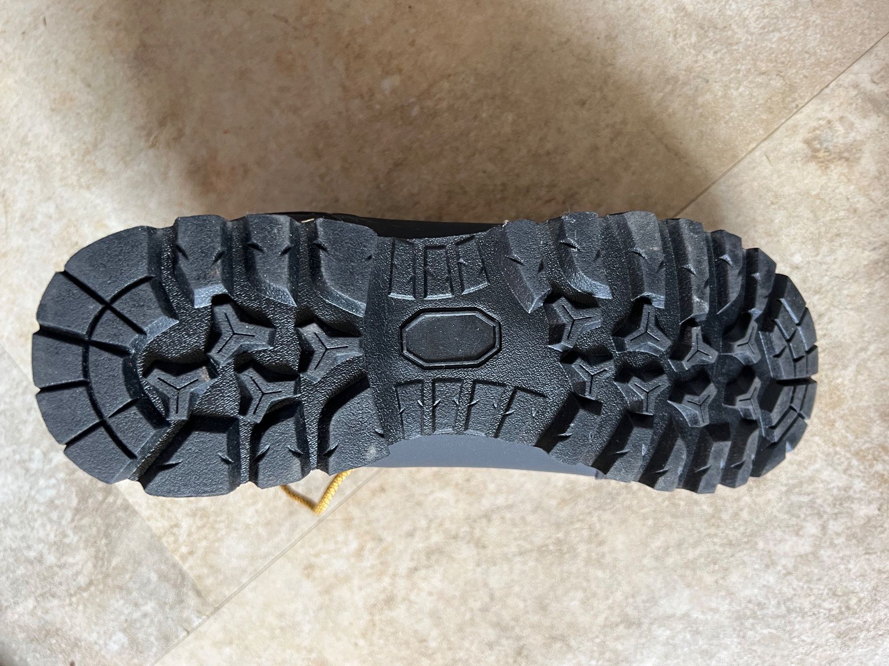 Herrenschuhe: Chaussures de montagne – Neu und originalverpackt aus Courrendlin von john777 3
