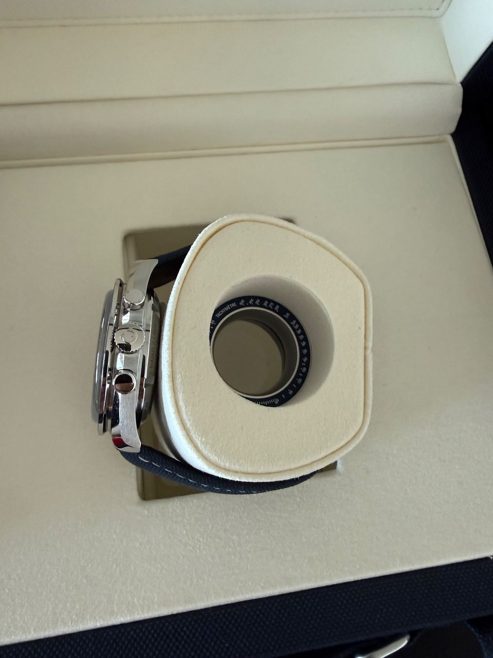 Omega Montres: Omega Speedmaster Silver Snoopy Award – Neuf avec emballage d'origine à Ostermundigen par sal_8fr5 3