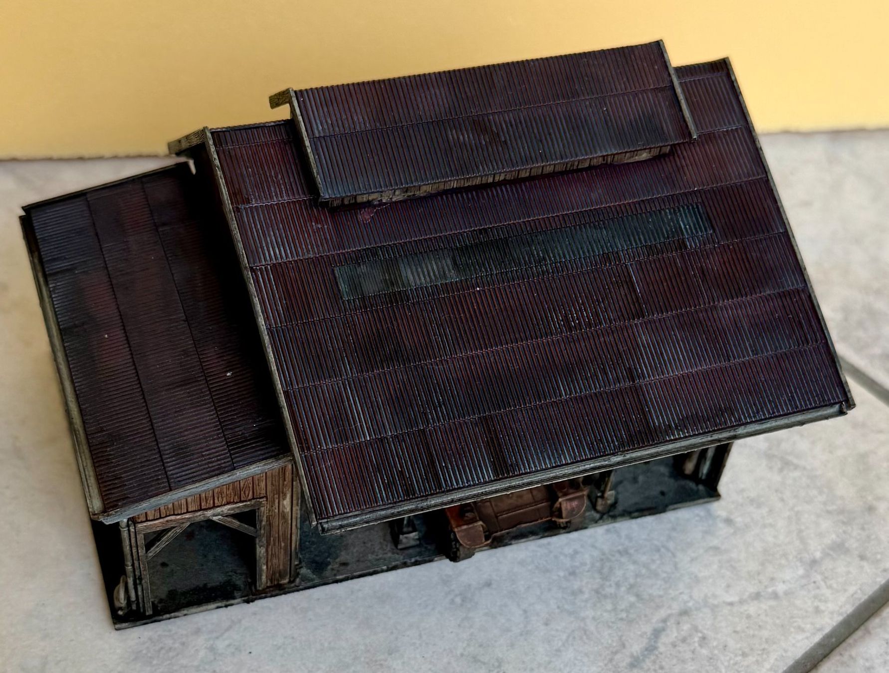 Vollmer Modellini di ferrovie: Scheune mit Schrottpanzer VOLLMER 50504 - Spur HO! – Nuovo e nell'imballaggio originale da Steffisburg venduto da Calceolaria 5