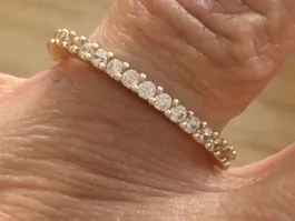 Luxus Elegante gr.17/7 Ring Zirkonia Memoire Goldfarben