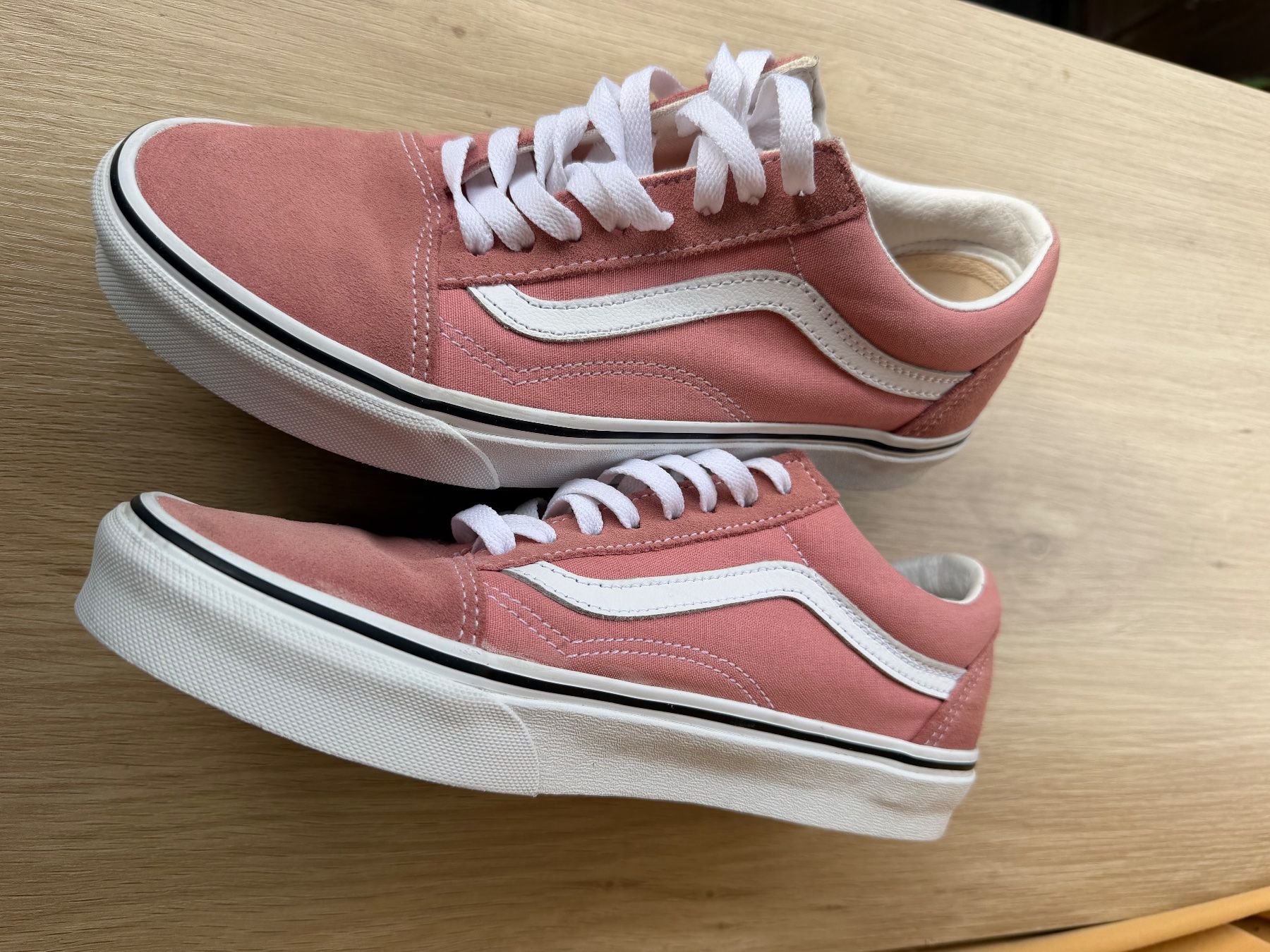 Vans Scarpe da donna: Vans Sneaker Old Skool rosa / Gr 40.5 – Usato da Zermatt venduto da cacador 4