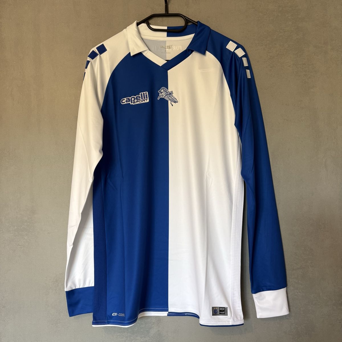 Adidas Canottiere & Pantaloni: Grasshoppers GCZ Trikot Capelli  – Nuovo (secondo la descrizione) da Winterthur venduto da LaBodega