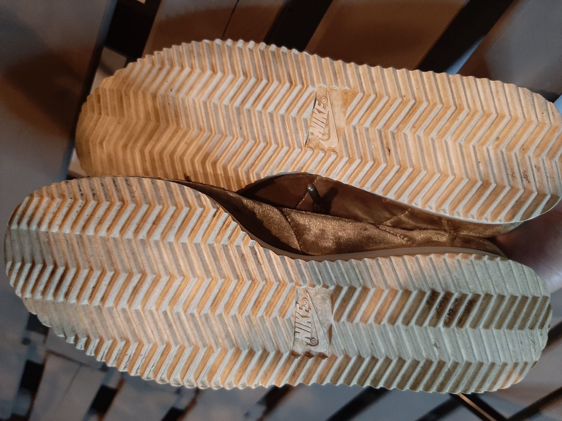 Scarpe da uomo: Nike Cortex Samt Schuhe Olivgrün 38 (besser 37!) – Usato da Bern venduto da Preloved.Nile.4.Sale 5