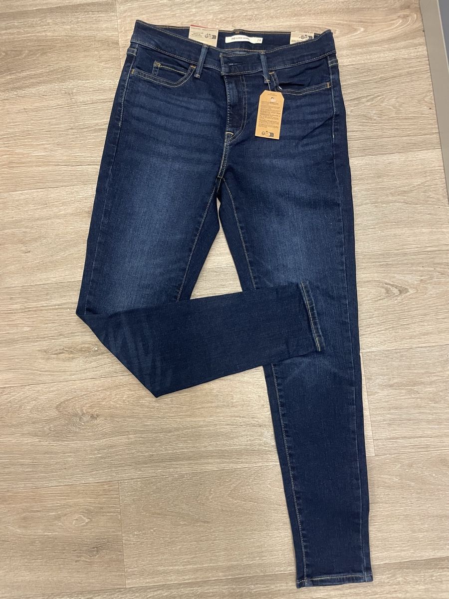 Levi's Jeans: Levi’s Jeans Grösse 28/28 – Nuovo (secondo la descrizione) da Werthenstein venduto da wik_6pyb