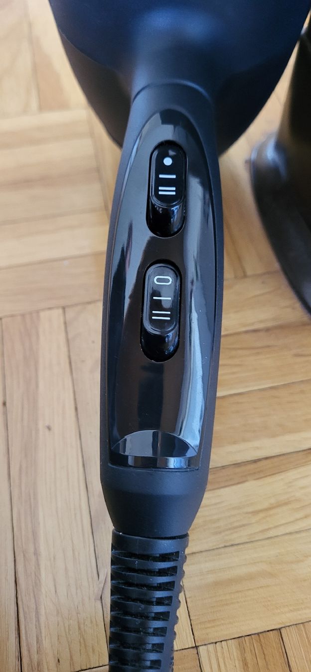 BaByliss Asciugacapelli: Babyliss Haarschnitt 2100 W Ionic – Usato da Wohlen AG venduto da Evexyz 1