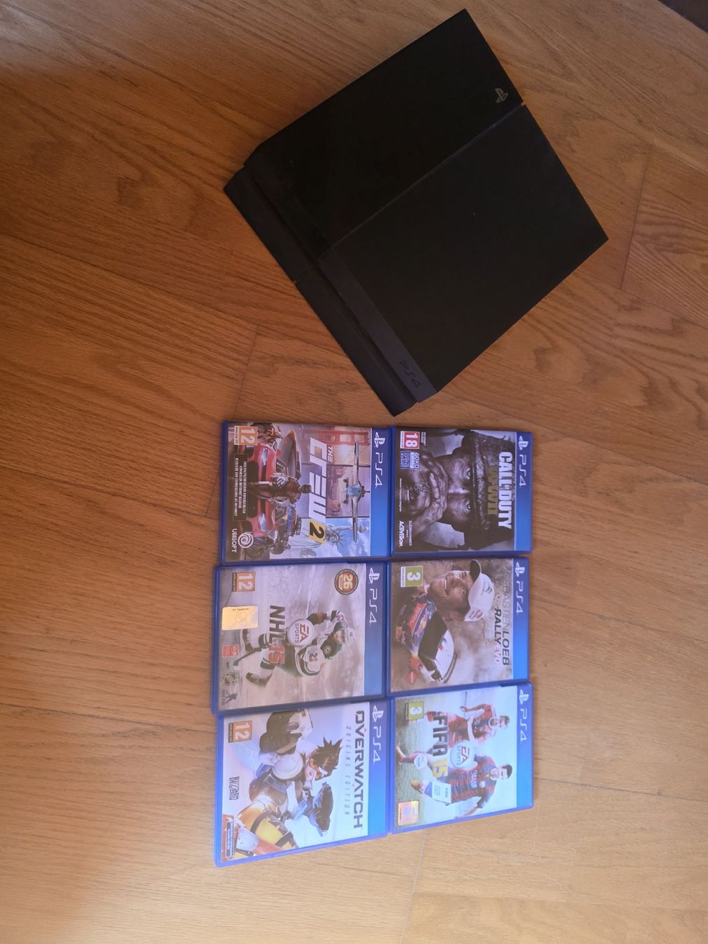 Sony Console: PlayStation 4 avec 6 jeux – Usato da Lausanne venduto da fab_r56t