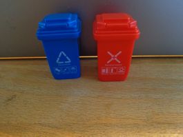 2 Mülleimer Plastik für das Puppenhaus/Laden
