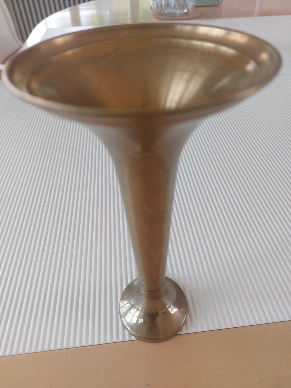 Vasi & Recipienti: Blumenvase aus Messing – Usato da Wädenswil venduto da Eureka 1