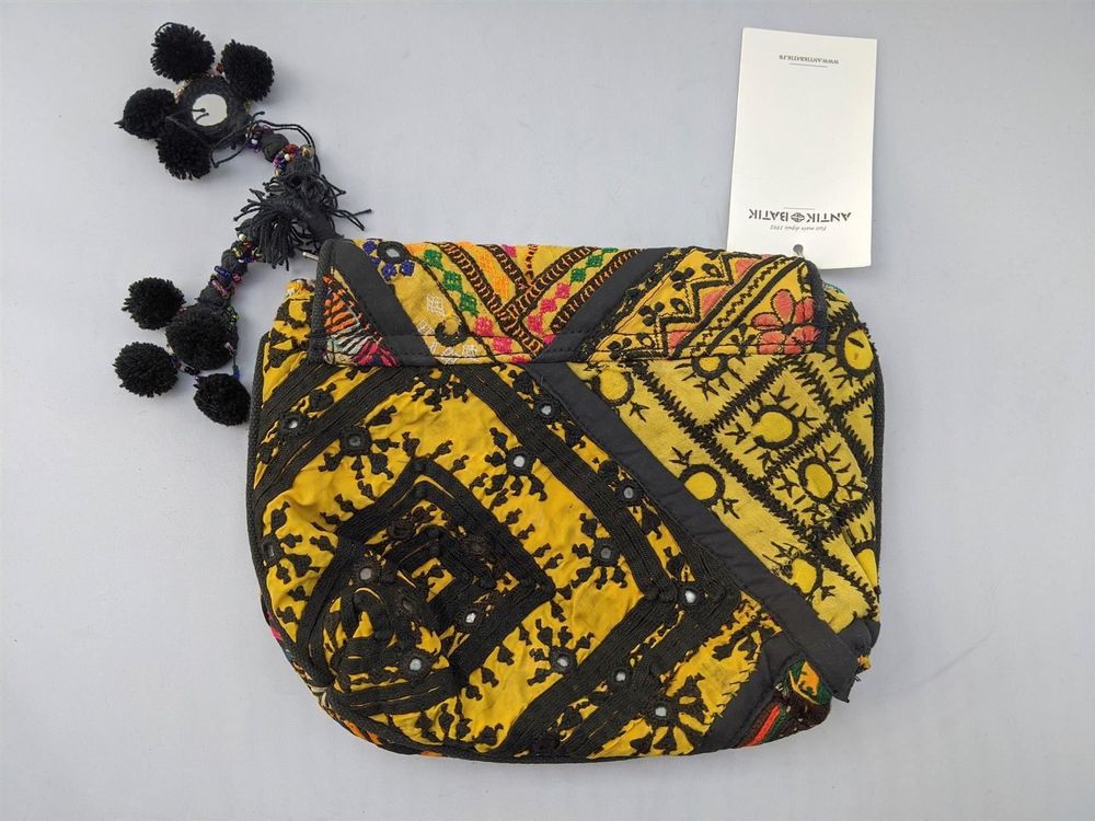 Pochette discount antik batik