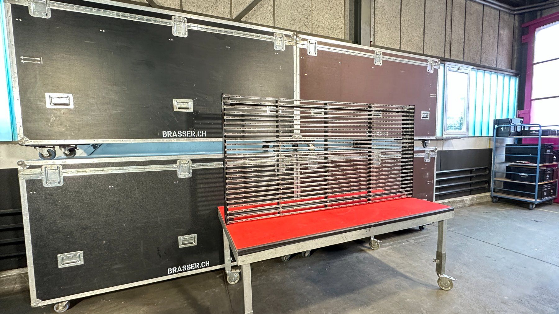 Steuerung: KOMPLETTSET: Martin LED-Wand, Controller und Medienserver – Gebraucht aus Zizers von fiduciar 1