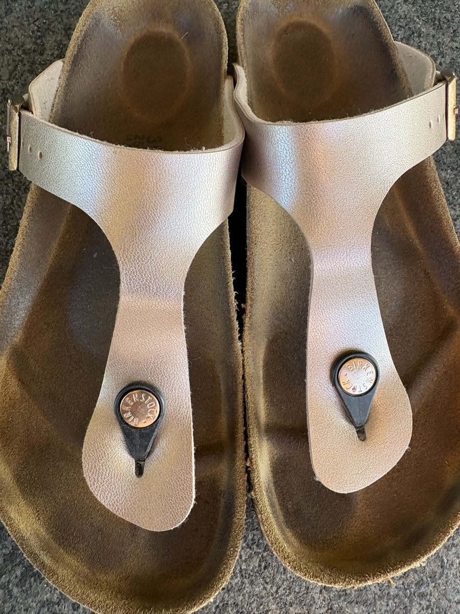 Birkenstock Damenschuhe: Birkenstock Gizeh rosémetallic – Gebraucht aus Milken von Miwa12 1