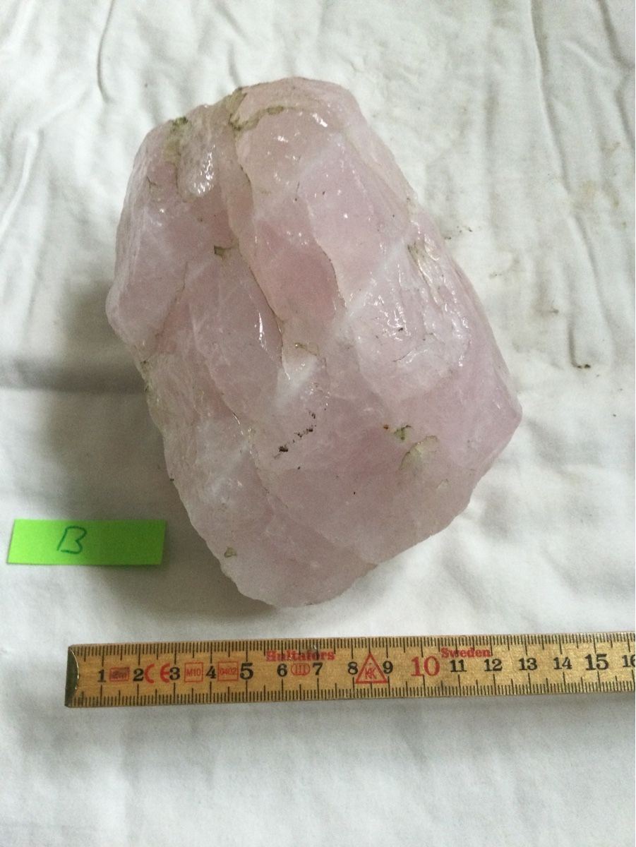 Mineralien & Heilsteine: Rosenquarz – Gebraucht aus Rorschach von curnaglia 1