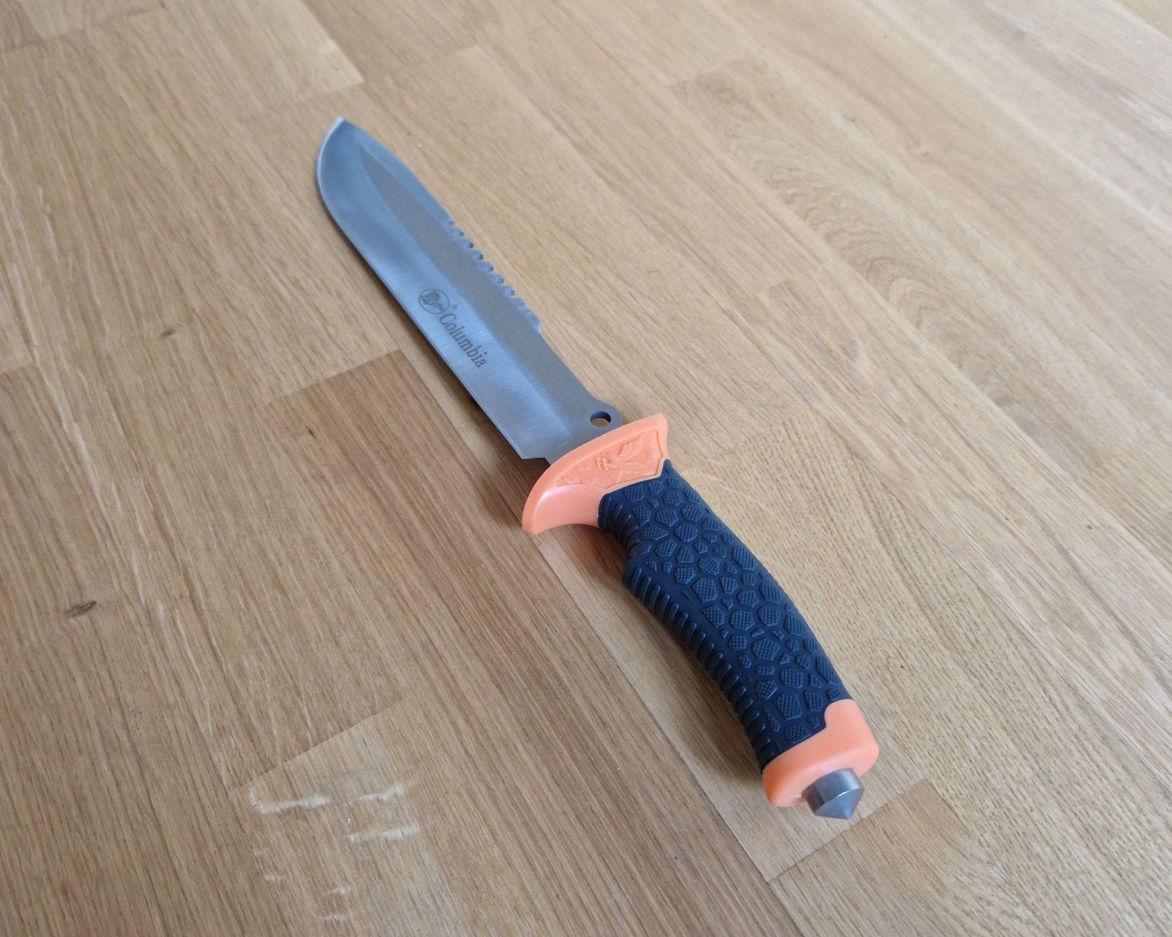 Zubehör: Messer, Dolch – Neu und originalverpackt aus Dorf von Messer-Schweiz 2