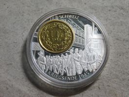 Medaille mit Silberfranken 1945 (vergoldet) - Kriegsende