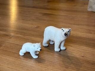 Schleich Figurines: Schleich Eisbär mit Jungtier – D'occasion à Reinach BL par zurli44 1