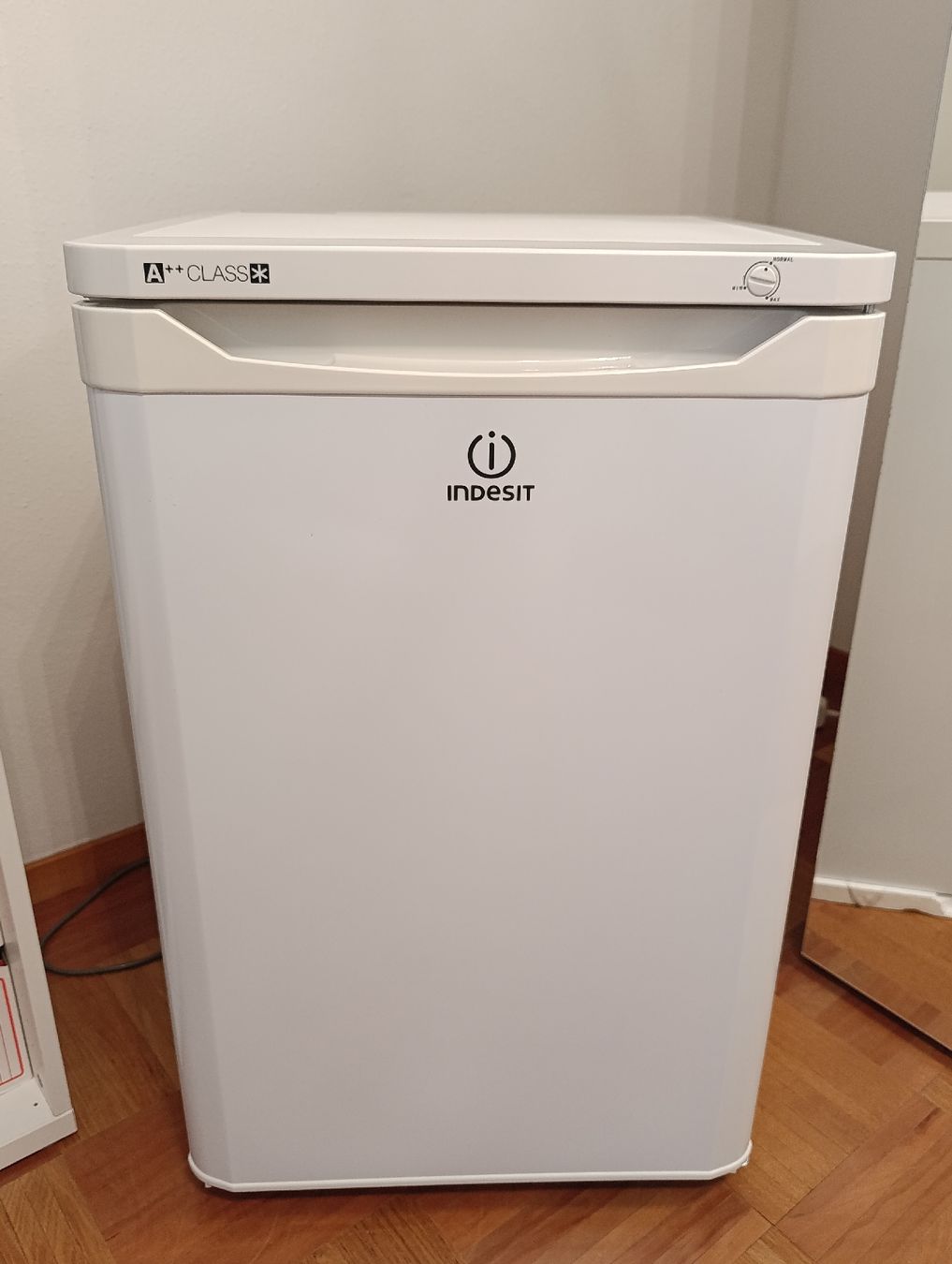 Congelatori: Indesit Gefrierschrank – Usato da Baar venduto da L.isa28 1