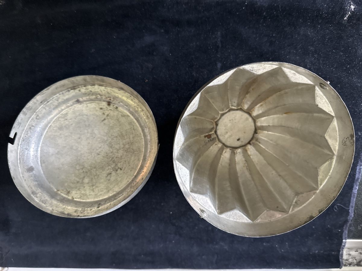 Teglie da forno: Alte Back-Form mit Deckel 16 – Usato da Zürich venduto da Chaeffeler 2