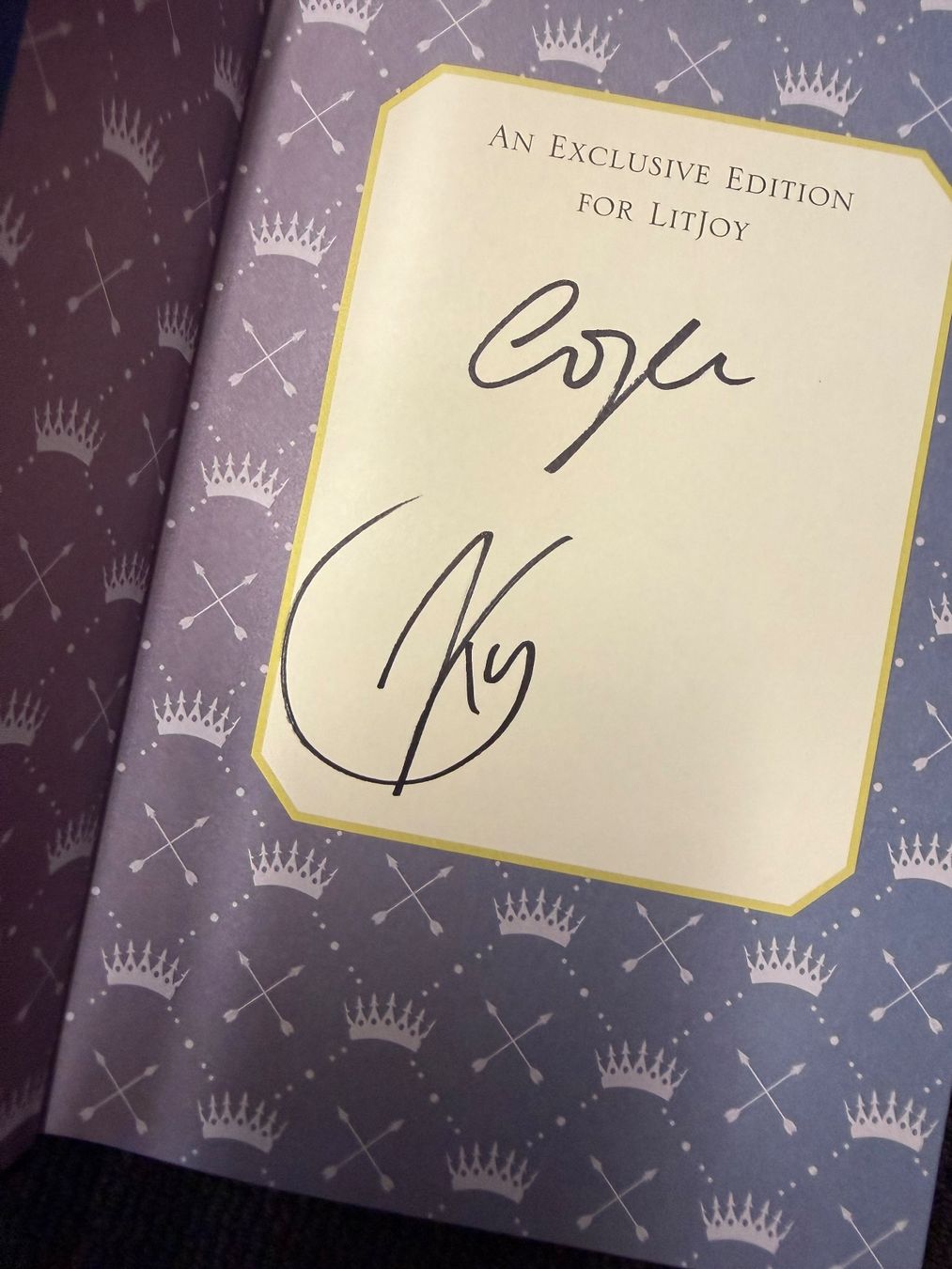 Libri: Twin Crowns & Cursed Crowns, Catherine Doyle, LitJoy Edition – Nuovo (secondo la descrizione) da Eichberg venduto da Lolapop18 6