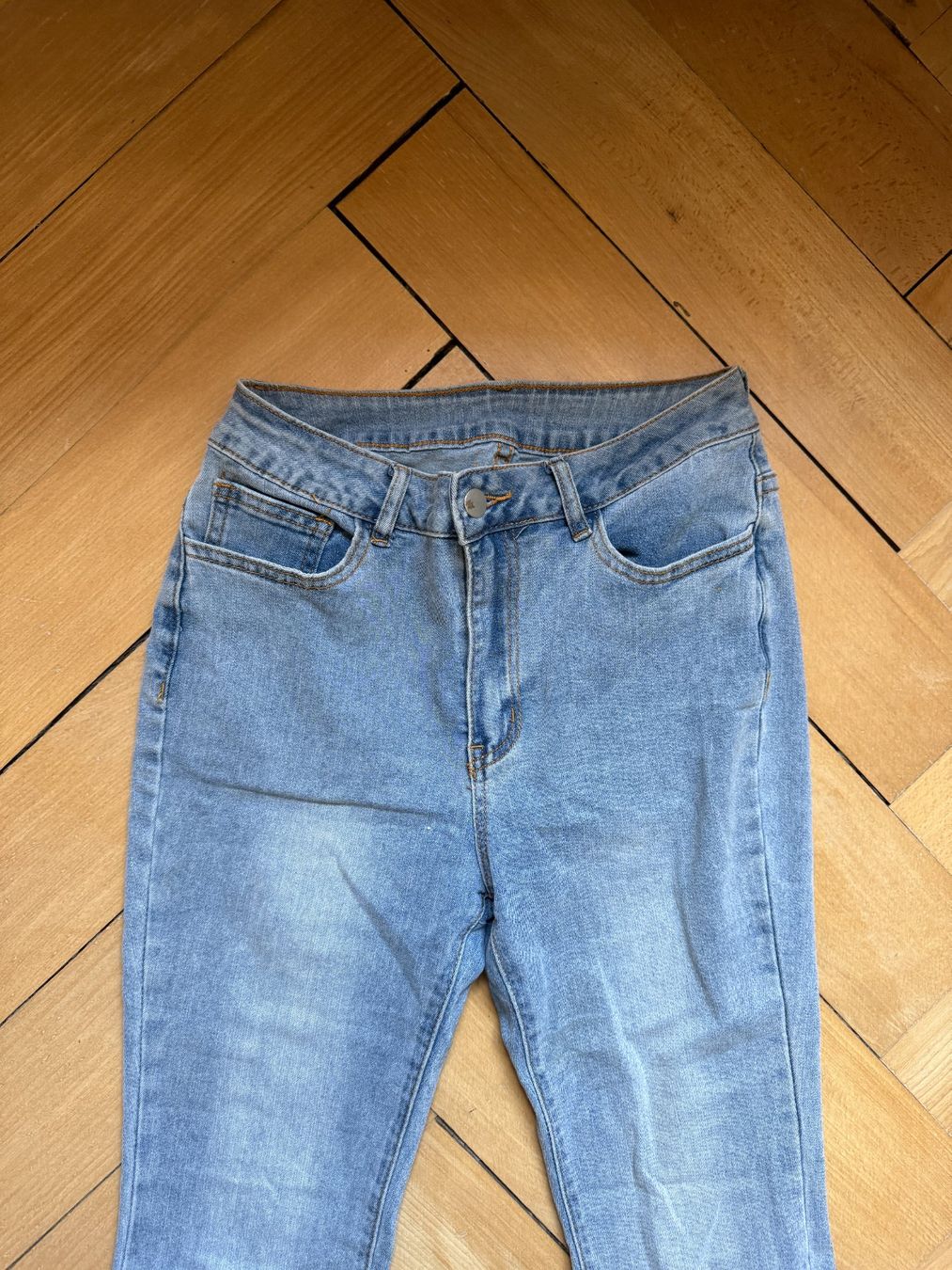 Shein Jeans: Flared Jeans hellblau S – Gebraucht aus Zürich von Diazaio 1