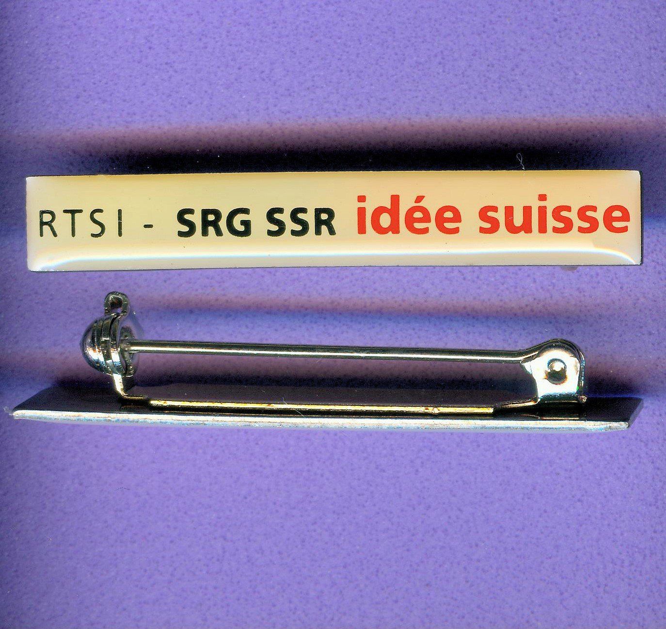 Plaketten & Abzeichen: 1 Anstecknadel   SRG SSR  idée suisse – Gebraucht aus Winterthur von Sammleroase