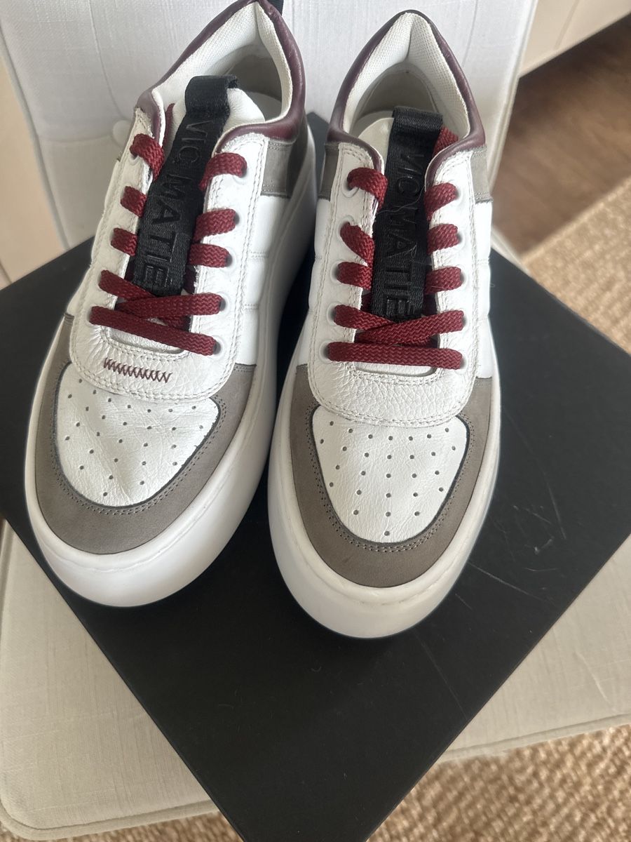 Vic Matié Damenschuhe: Vic Matie Sneakers Neu – Neu und originalverpackt aus Sachseln von Guguiseli