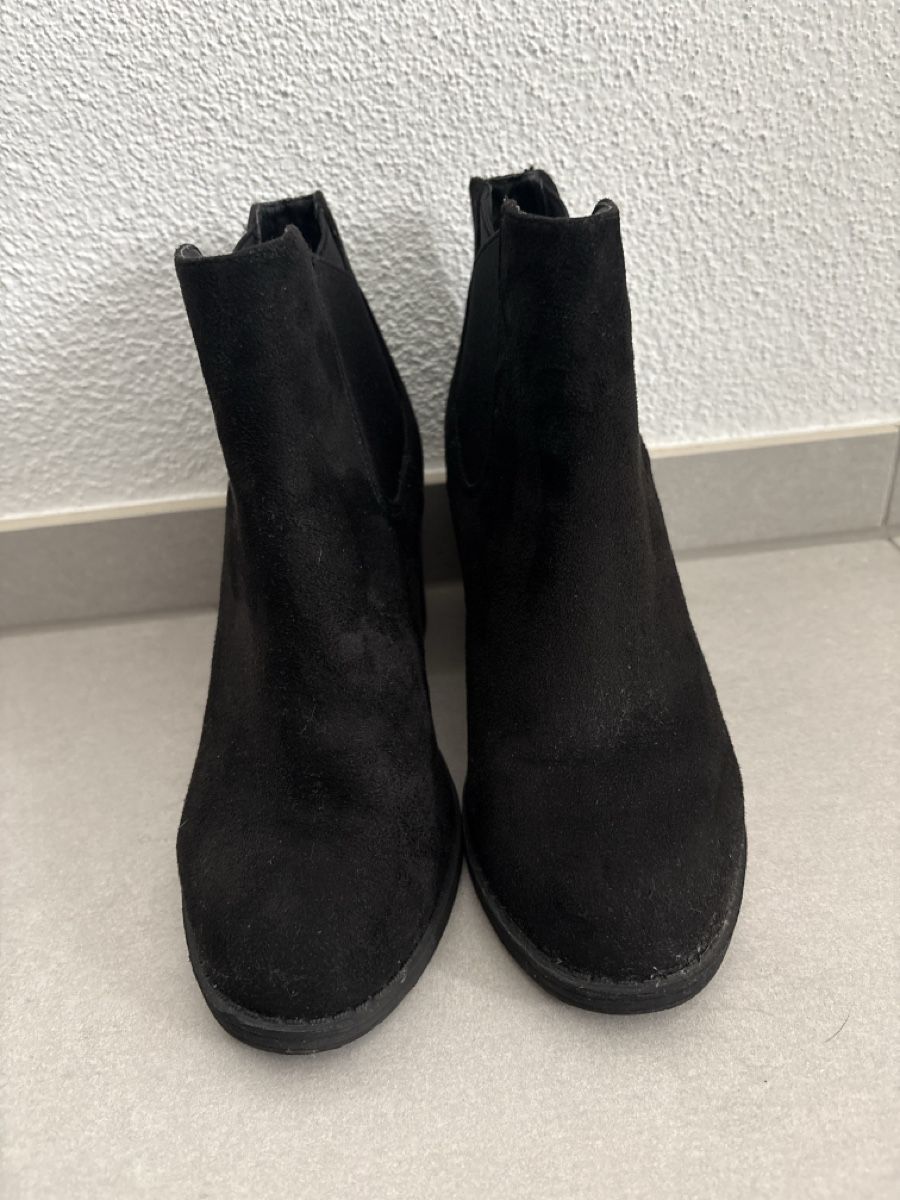 Scarpe da donna: Stivaletto  – Usato da Rivera venduto da ape_b2bx 2